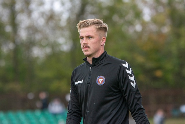 首回合比赛 首回合比赛